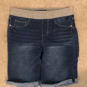 Size 14-16 Bermuda shorts